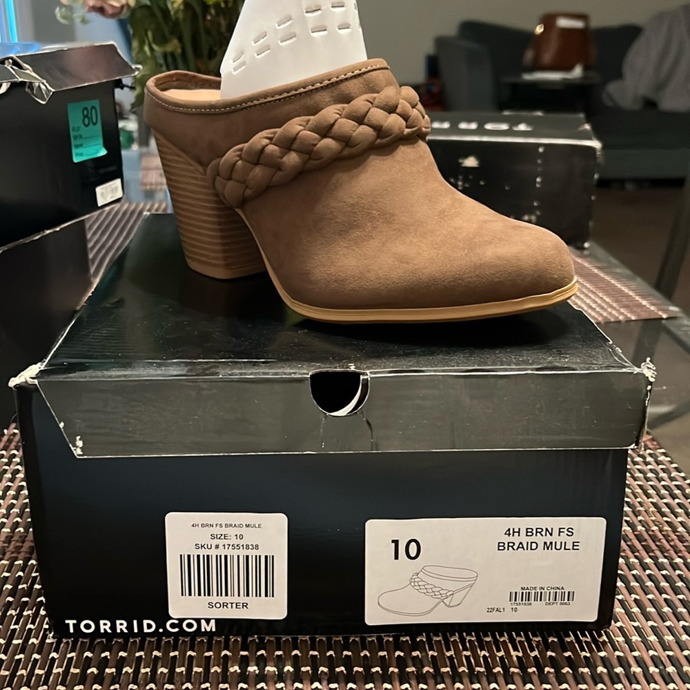 NWT-Torrid 4H Brown braid mule